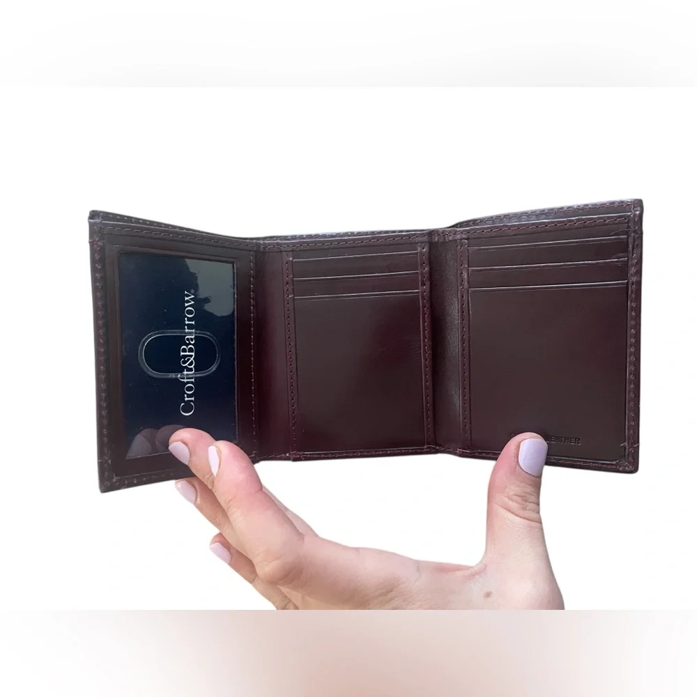 Croft & Barrow Black and‎ Dark Brown Card Holder